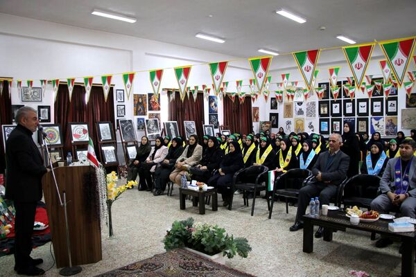 همایش «یاوران انقلاب» پیشتازان هنرستان شهریار تبریز