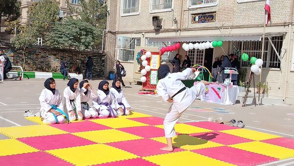 المپیاد ورزشی در دبیرستان کوثر فرهنگیان