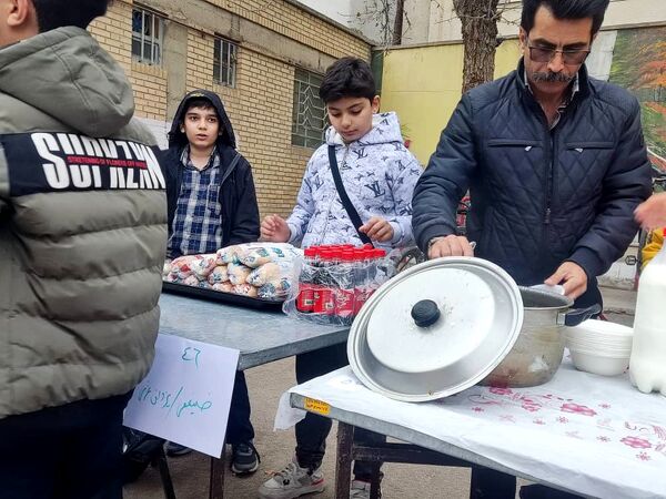 برپایی بازارچه دانش‌آموزی به‌مناسبت عید مبعث 