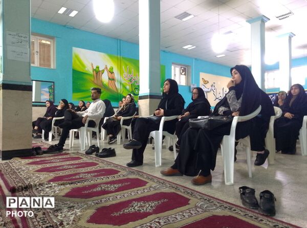 انتخابات انجمن اولیا و مربیان و تجلیل از اعضای انجمن سال گذشته