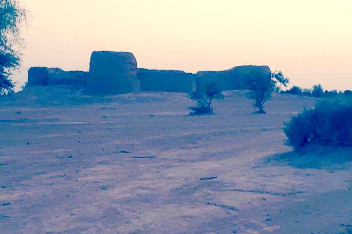 قلعه یاراحمدی شکوهِ خشتیِ عباس‌آباد