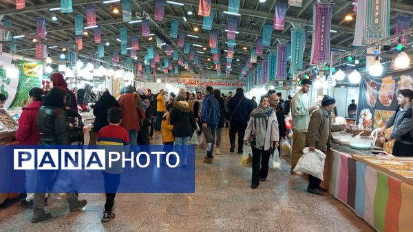 برپایی نمایشگاه سوغات و هدیه در اراک