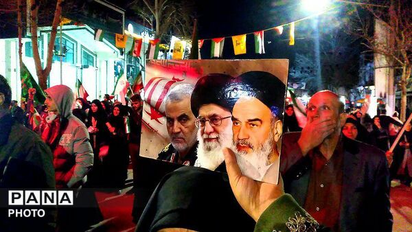 خروش مردمان انقلابی شهرستان ملایر به یاد رهبر شهید جمهوری اسلامی