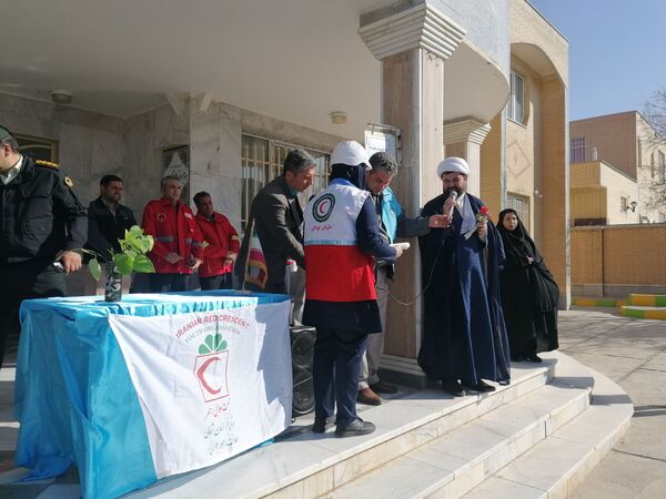 نواختن زنگ زلزله در دبیرستان کوشش شهرستان فاروج 
