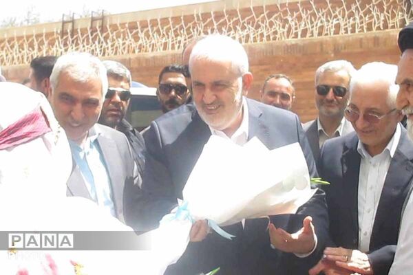 افتتاح نیروگاه خورشیدی ۷۲ مگاواتی قاسم خان اسفراین با حضور وزیر نیرو