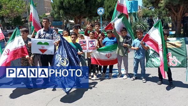 خروش دانش‌آموزان کفن پوش در آذربایجان شرقی