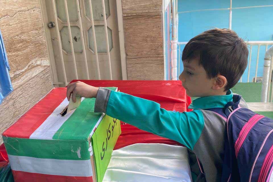  جشن عاطفه‌ها در مدرسه پسرانه جهان تربیت