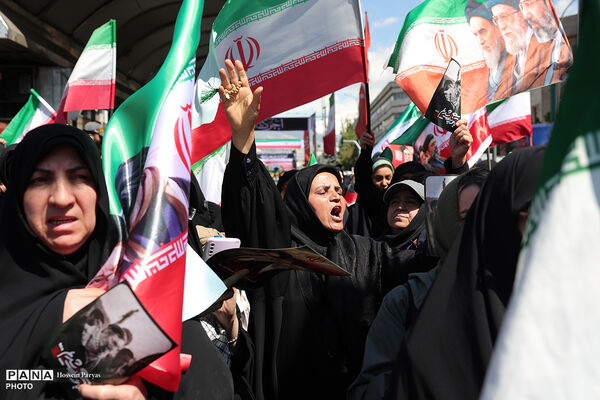چهلمین روز شهادت رهبر شهید انقلاب اسلامی - تهران
