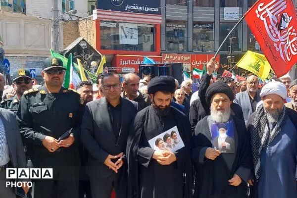 طنین «لبیک یا حسین(ع)» در مراسم جاماندگان اربعین فیروزکوه