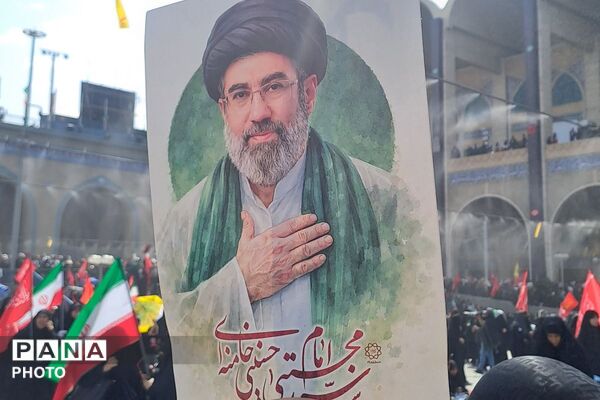وداع با آقای شهید ایران 