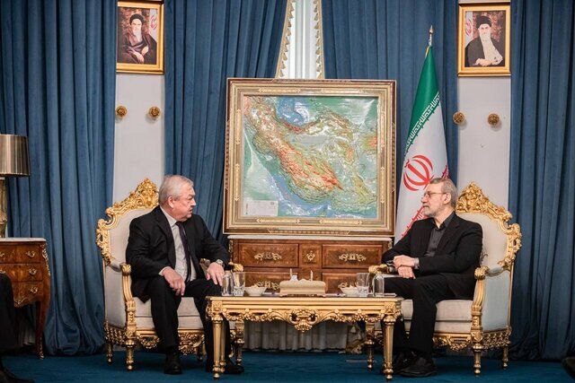  نماینده ویژه پوتین با لاریجانی دیدار کرد
