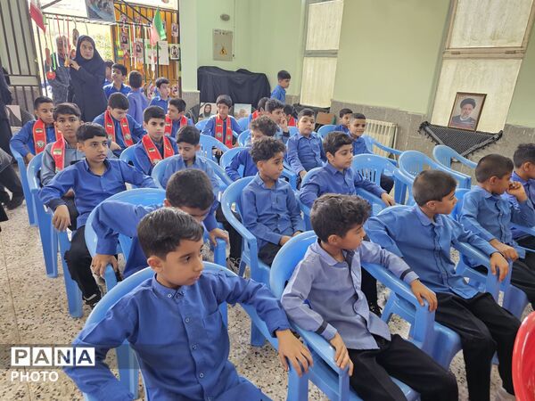 گرامیداشت روز پرچم در دبستان شاهد شهید منصور عامری