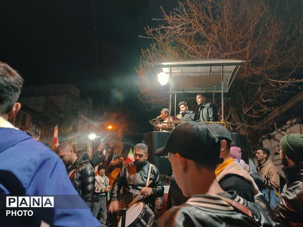 اجرای خیابانی «ذ مثل پانیذ» در مرند با یاد شهدای دانش‌آموز