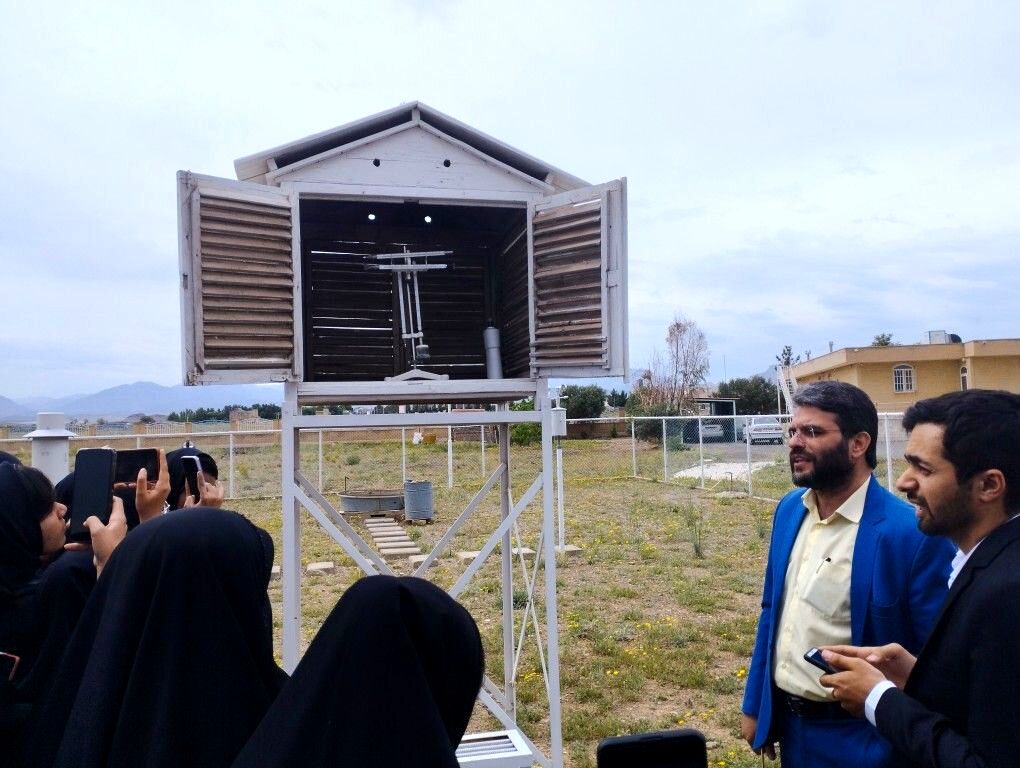 اردوی علمی‌تفریحی دانش‌آموزان دبیرستان میعاد قم در شهر کهک