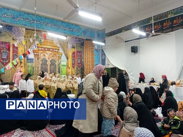 بازارچه محصولات خانگی در شهرستان خلیل آباد 