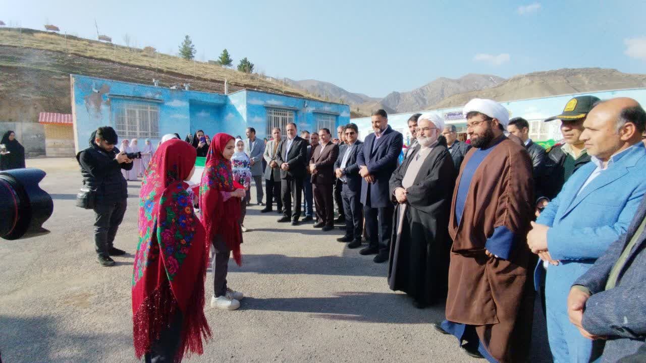 افتتاح همزمان سه پروژه آموزشی و پرورشی در شهر چنار