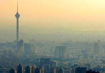 هوای پایتخت در وضعیت قرمز؛ قانون هوای پاک همچنان زمین‌گیر است