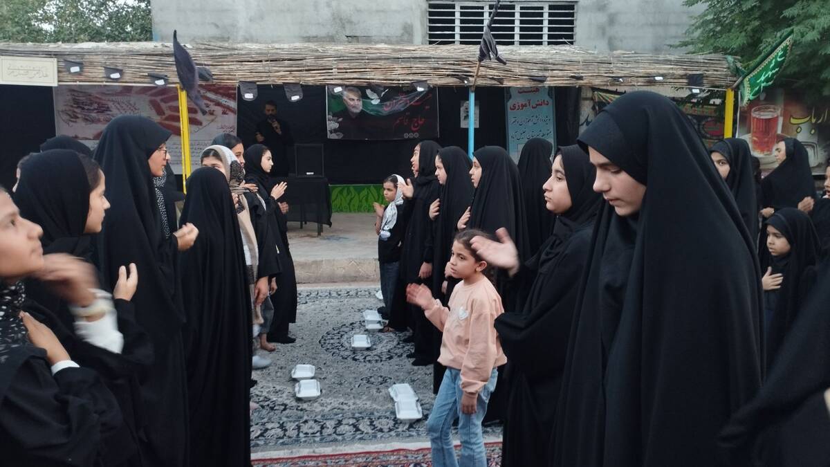 برگزاری هیئت دختران حاج قاسم در شهرستان خلیل آباد 