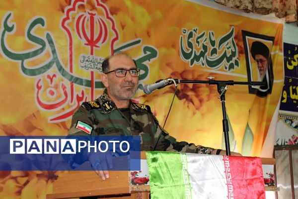 انقلاب را نسل جدید ادامه می دهند