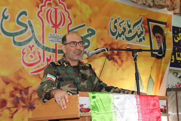 انقلاب را نسل جدید ادامه می دهند