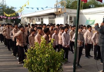 بازگشت شور مهر به مدرسه جوادالائمه بندرعباس با صف صبحگاهی