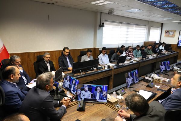 دیدار معاون پرورشی و فرهنگی وزارت آموزش‌وپرورش با نمایندگان پسر تشکل‌های دانش‌آموزی شیراز