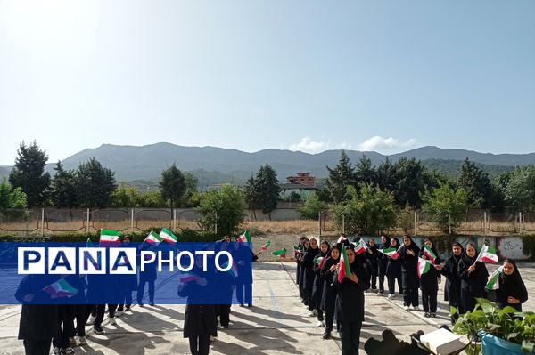 جشن جوانه‌ها در دبیرستان یاران امام 