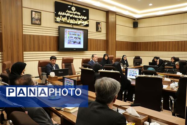 جلسه هم اندیشی و انتخاب نماینده موسسین کودکستان های ناحیه دو شهرری