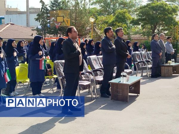 برگزاری جشن جوانه‌ها در دبیرستان آرمینه مصلی نژاد ناحیه ۶ مشهد