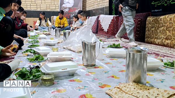 برگزاری سفره اطعام به‌مناسبت ایام شهادت امام علی(ع) در مسجد امام حسین(ع) سفیددشت