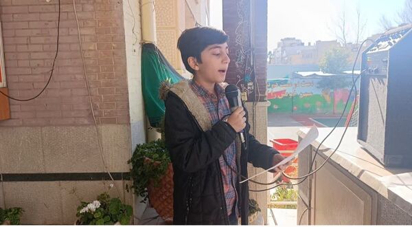  نواختن زنگ انقلاب در دبستان حضرت ابوالفضل(ع)2