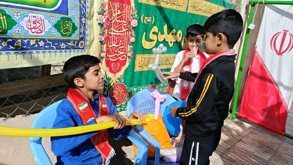 برپایی موکب  توسط هیات دانش‌آموزی و پیشتازان آموزشگاه شهید منصور عامری 