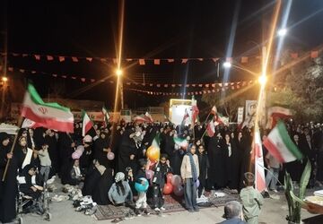 ویژه برنامه روز دختر در میدان آیینی امام حسین(ع)