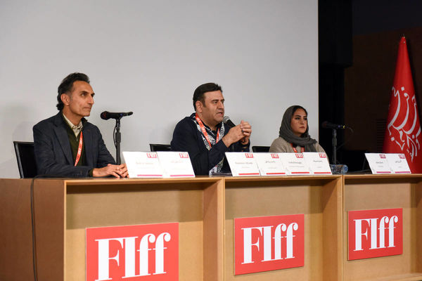 فیلم‌سازی برای من جورچینی است که پله‌پله معنا پیدا می‌کند