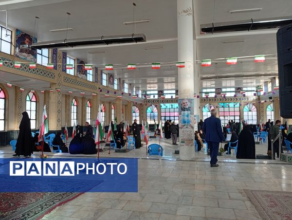 محفل شهدا در گلزار شهدای شهر بن 