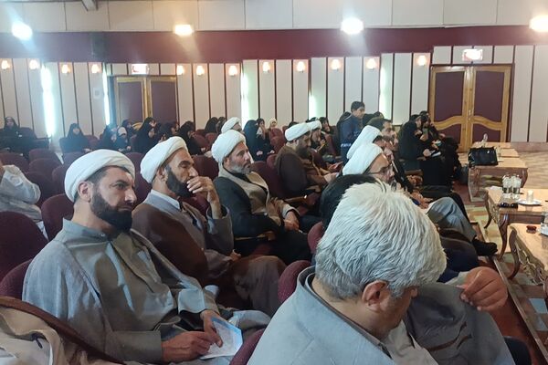 نشست هم‌اندیشی مبلغان «طرح امین» فارس