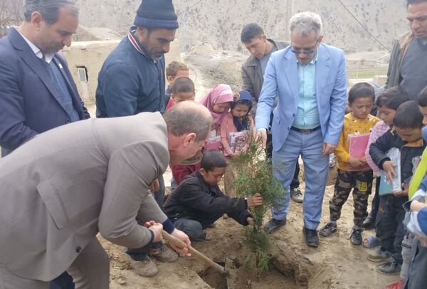 بازدید مدیر آموزش وپرورش مانه و سملقان از مدارس روستایی شهرستان مانه