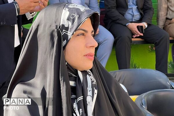 نواخته شدن زنگ شکوفه ها در دبستان طواف و معماریان ناحیه دو شهرری 
