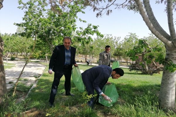 حضور دانش‌آموزان پیشتاز دبستان شهید شوشتری در کوهستان پارک شهرستان فاروج
