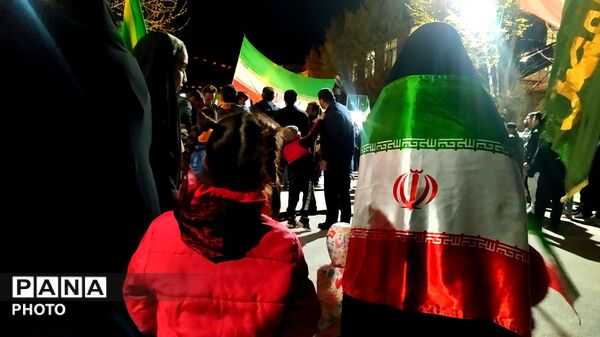 مشت‌های گره‌کرده‌ای که دشمن را به عقب راند