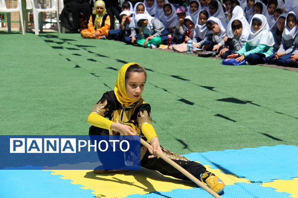 المپیاد ورزشی در دبستان غیرانتفاعی امام صادق(ع) شهرکرد