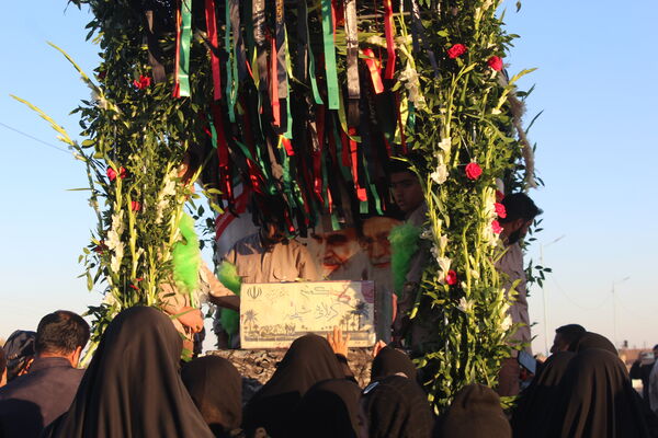 تشییع پیکر مطهر شهید گمنام در شهرستان دارالصابرین بم 