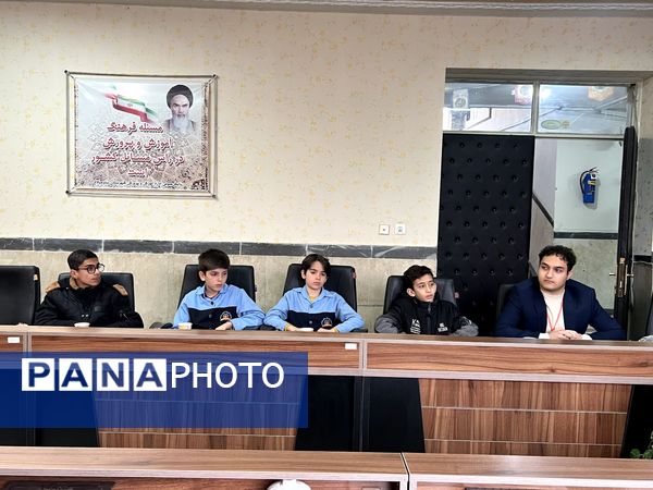 نشست خبری رئیس آموزش و پرورش شاوجبلاغ با خبرنگاران پانا 