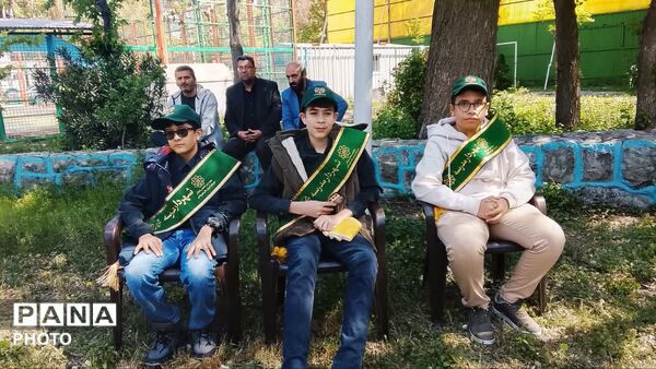 اجتماع فرهنگیان و دانش آموزان بسیجی در اربعین قائد شهید