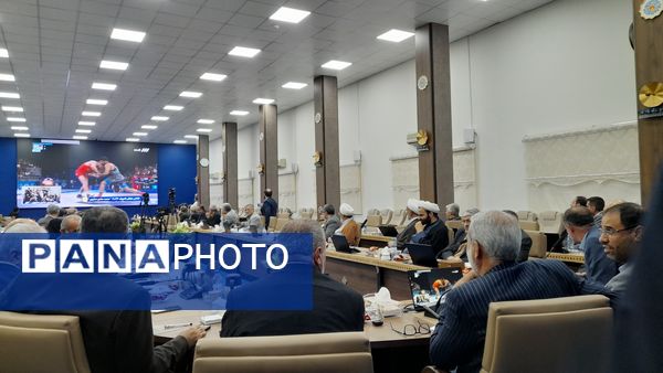 تماشای کشتی المپیک در استانداری مازندران با حضور وزیر آموزش و پرورش