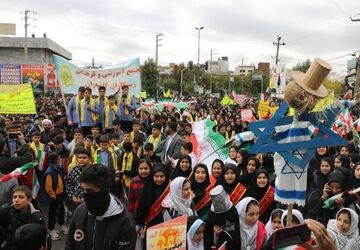 ۱۳آبان نماد هم‌صدایی ملت در برابر چالش‌ها