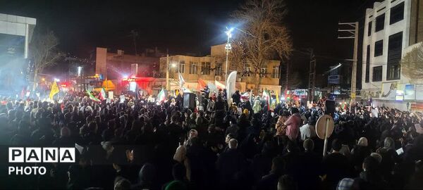 میدان لاله نظرآباد پاتوق دلدادگان رهبر