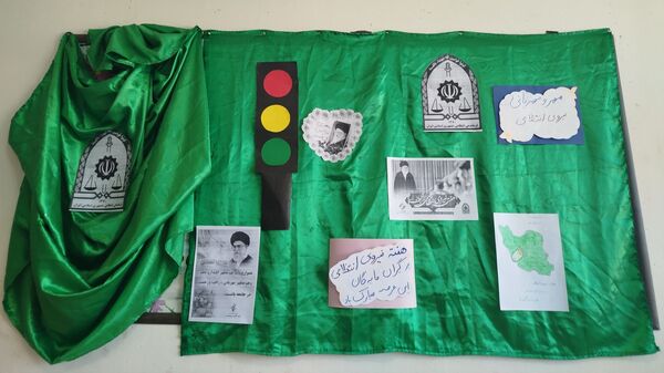 گرامیداشت هفته نیرو انتظامی در دبیرستان گوهرشاد