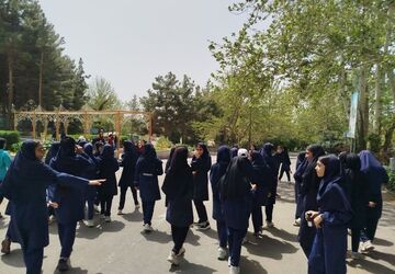 اردوی تفریحی تشویقی دانش‌آموزان دبیرستان زنده یاد رقیه مظفری‌نیا 
