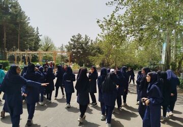 اردوی تفریحی تشویقی دانش‌آموزان دبیرستان زنده یاد رقیه مظفری‌نیا 